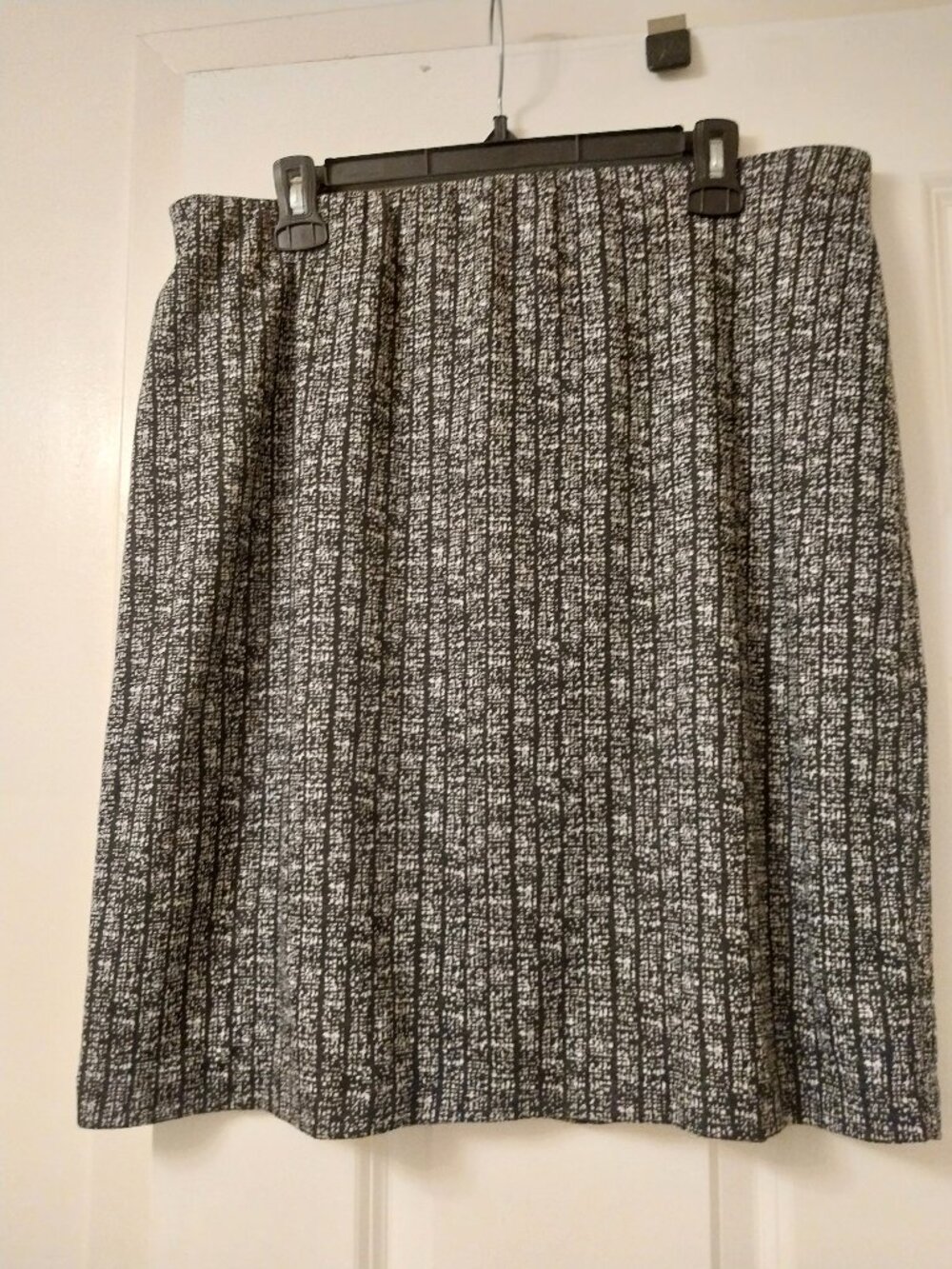 BLACK LABEL BY EVAN-PICONE WOMEN'S SKIRT